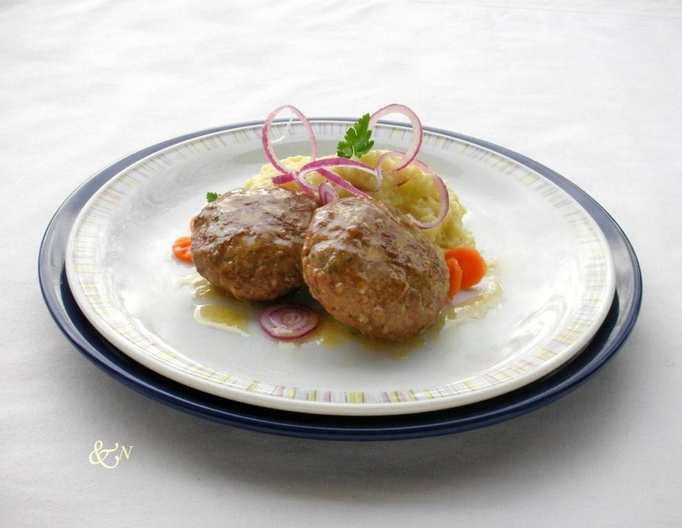 Faschiertes Kalbsbutterschnitzel Faschiertes Kalbsbutterschnitzel