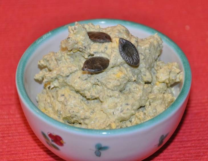 Kürbiskernaufstrich mit Ei Kürbiskernaufstrich mit Ei