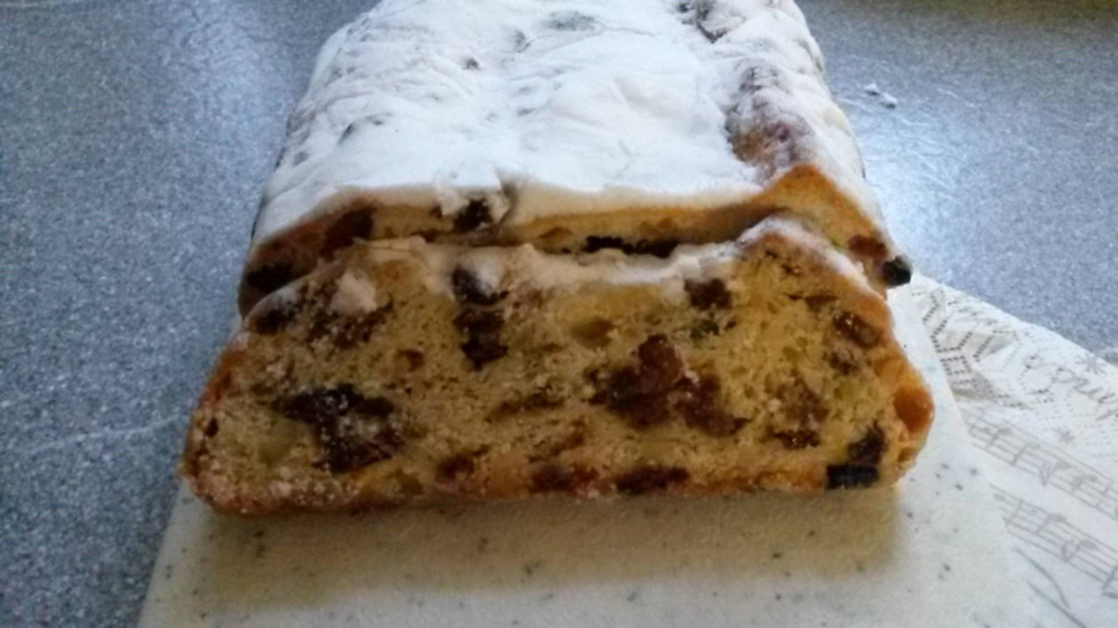 Weihnachtsstollen