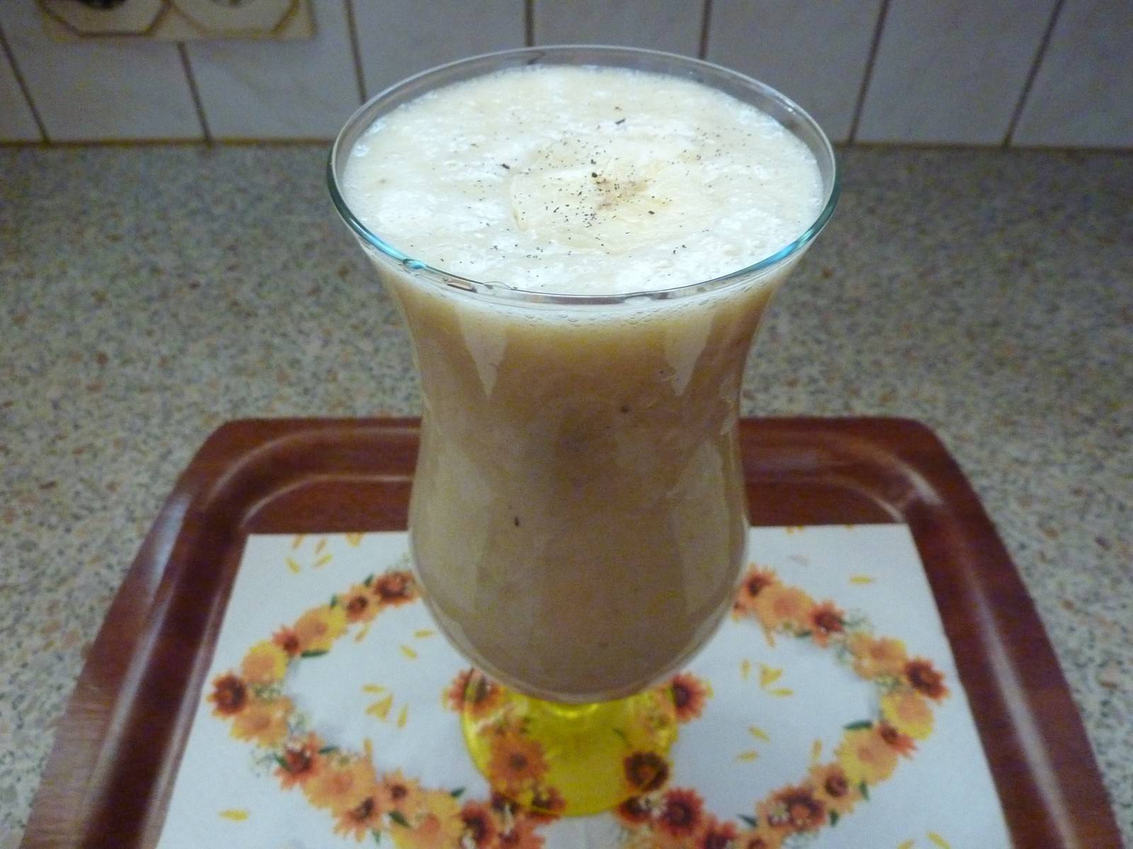 Bananen-Soja-Shake Rezept - ichkoche.de Bananen-Soja-Shake Rezept - ichkoche.de