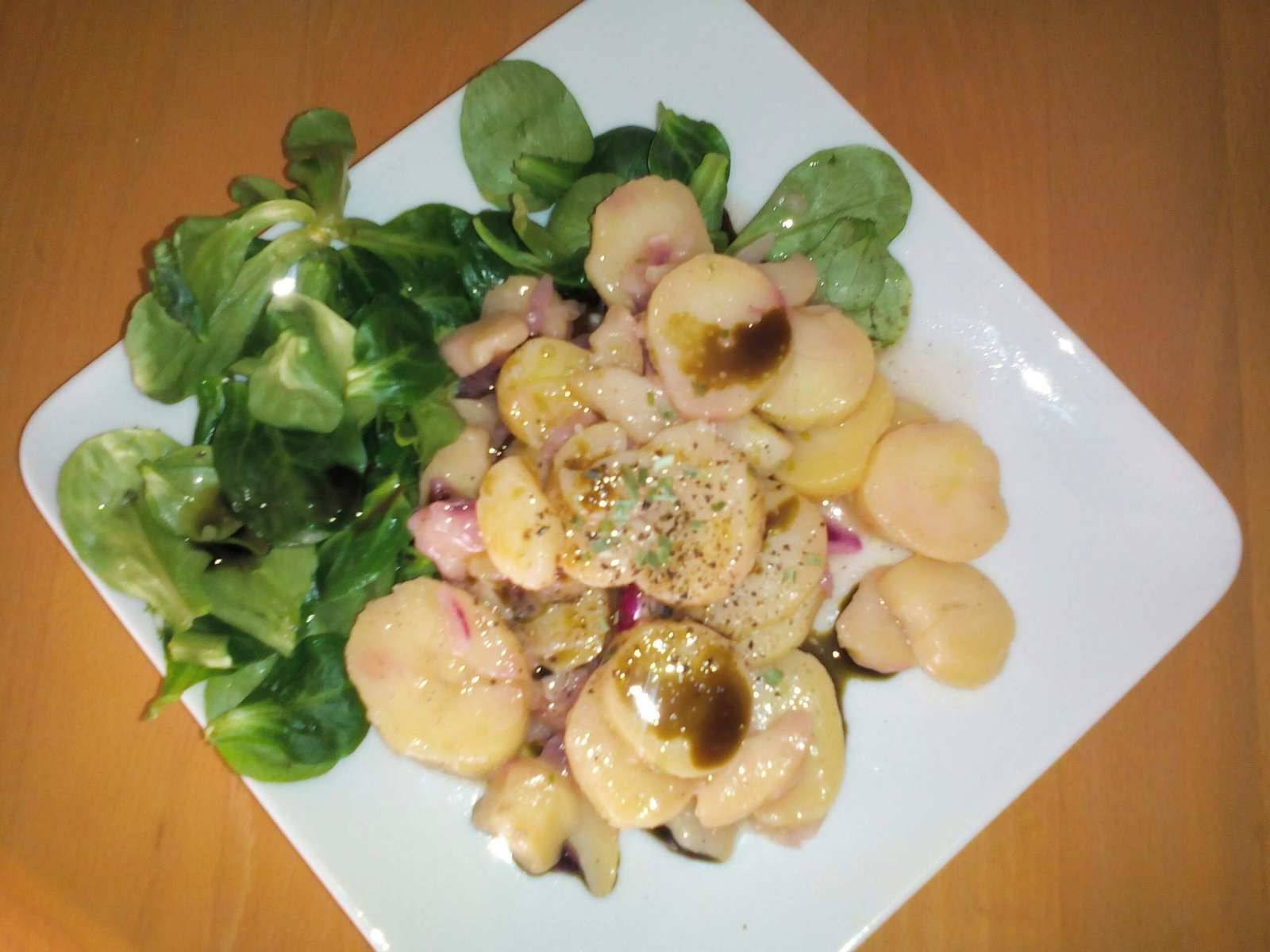 Erdäpfel-Vogerlsalat Rezept - ichkoche.de Erdäpfel-Vogerlsalat Rezept - ichkoche.de