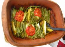 Marokkanisches Tajine-Gericht im Römertopf Marokkanisches Tajine-Gericht im Römertopf