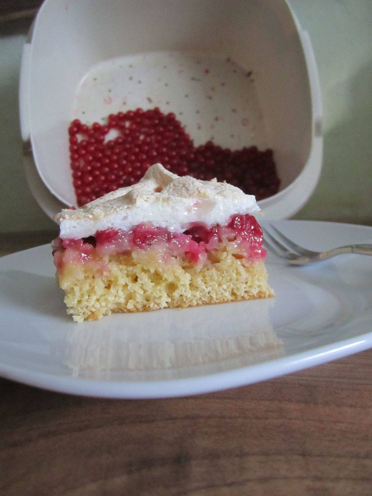 Schneller Ribiselkuchen mit Schneehaube