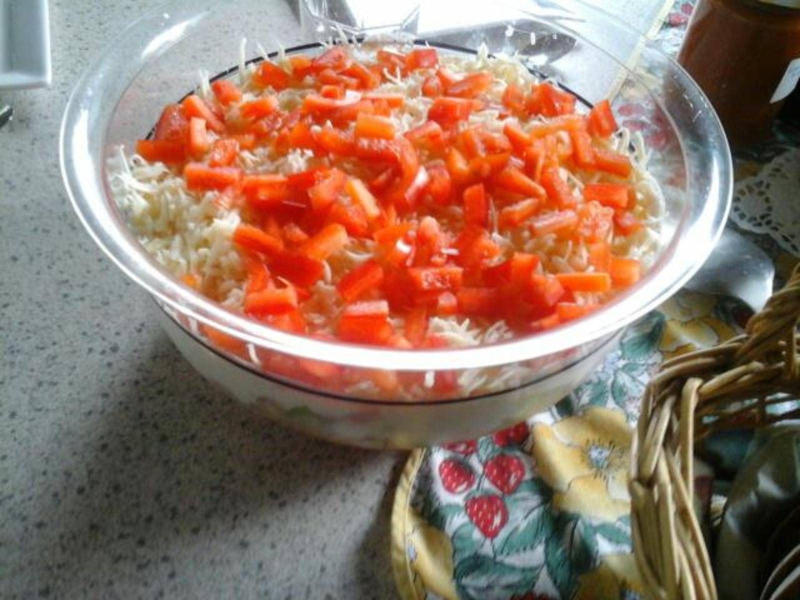 Schichtsalat Rezept - ichkoche.ch Schichtsalat Rezept - ichkoche.ch