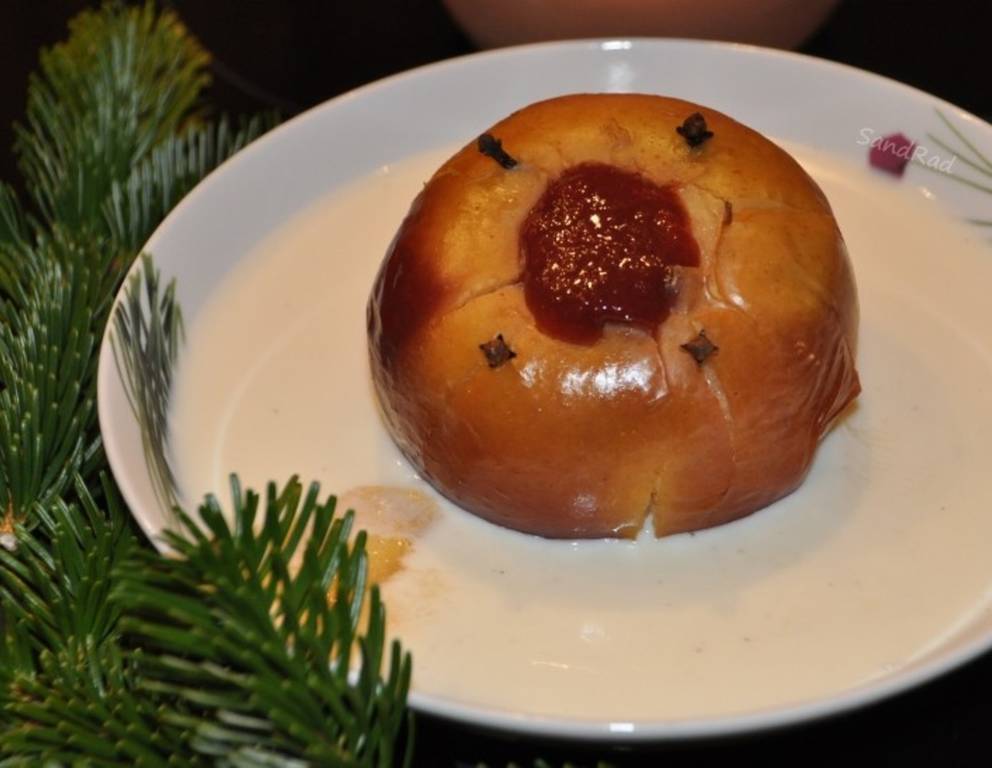 Bratäpfel mit Preiselbeeren Bratäpfel mit Preiselbeeren