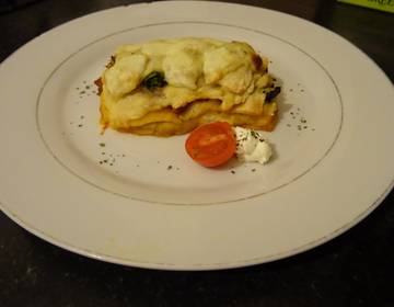 Spinat-Lasagne mit Faschiertem Spinat-Lasagne mit Faschiertem