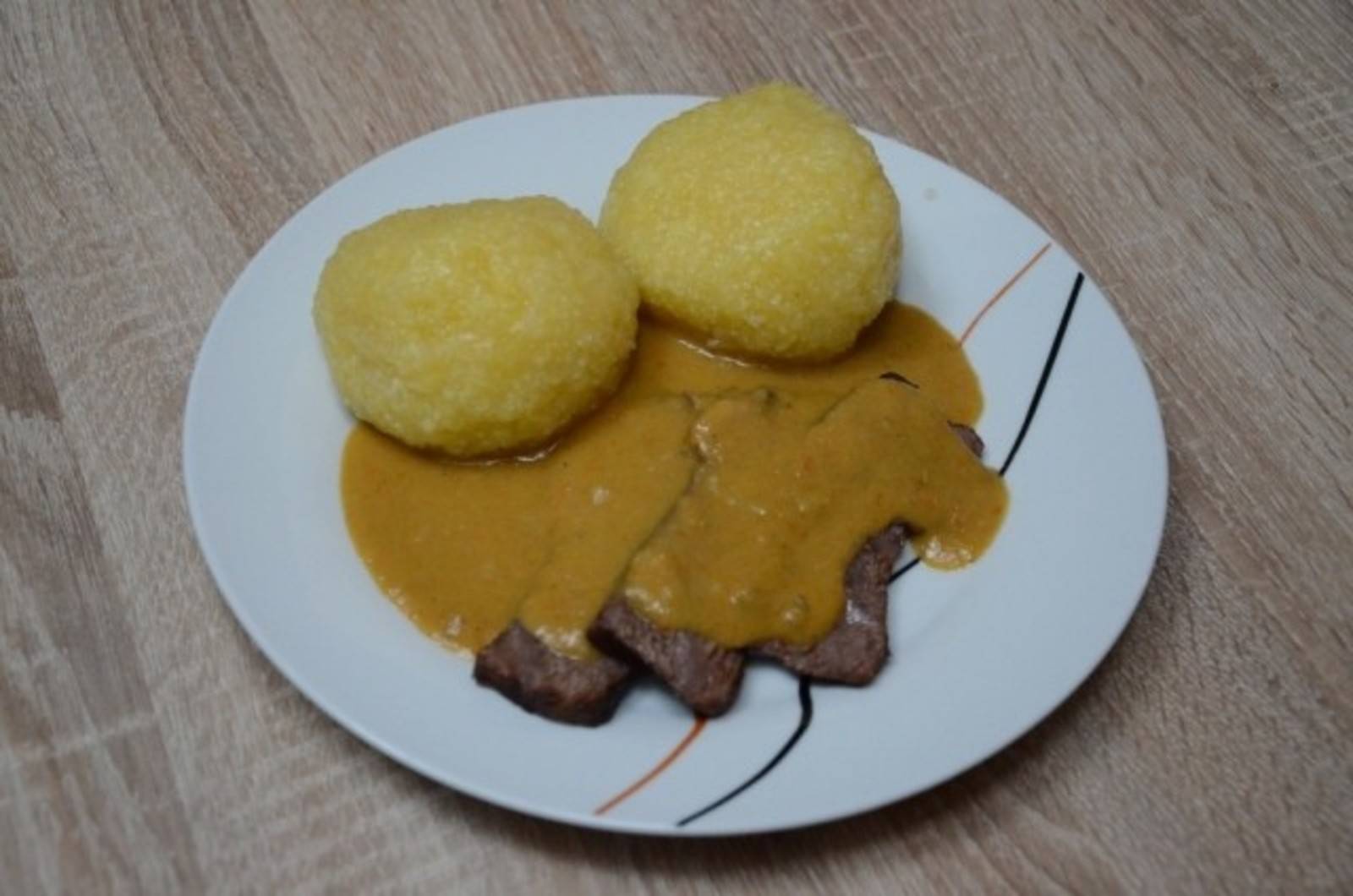 Rindsbraten mit Wurzelrahmsauce