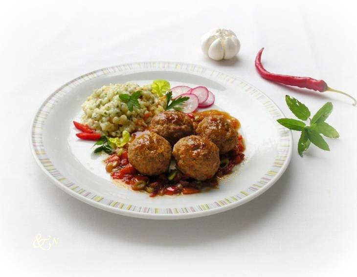 Fleischbällchen mit Paprika Fleischbällchen mit Paprika