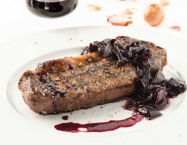 Steak mit Rotweinschalotten Steak mit Rotweinschalotten