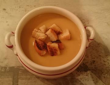 Kartoffelcremesuppe mit Apfelwein Kartoffelcremesuppe mit Apfelwein