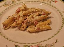 Cremige Kräuter-Pasta à la Carbonara Cremige Kräuter-Pasta à la Carbonara