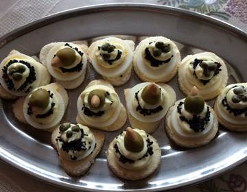 Kaviar-Häppchen Kaviar-Häppchen