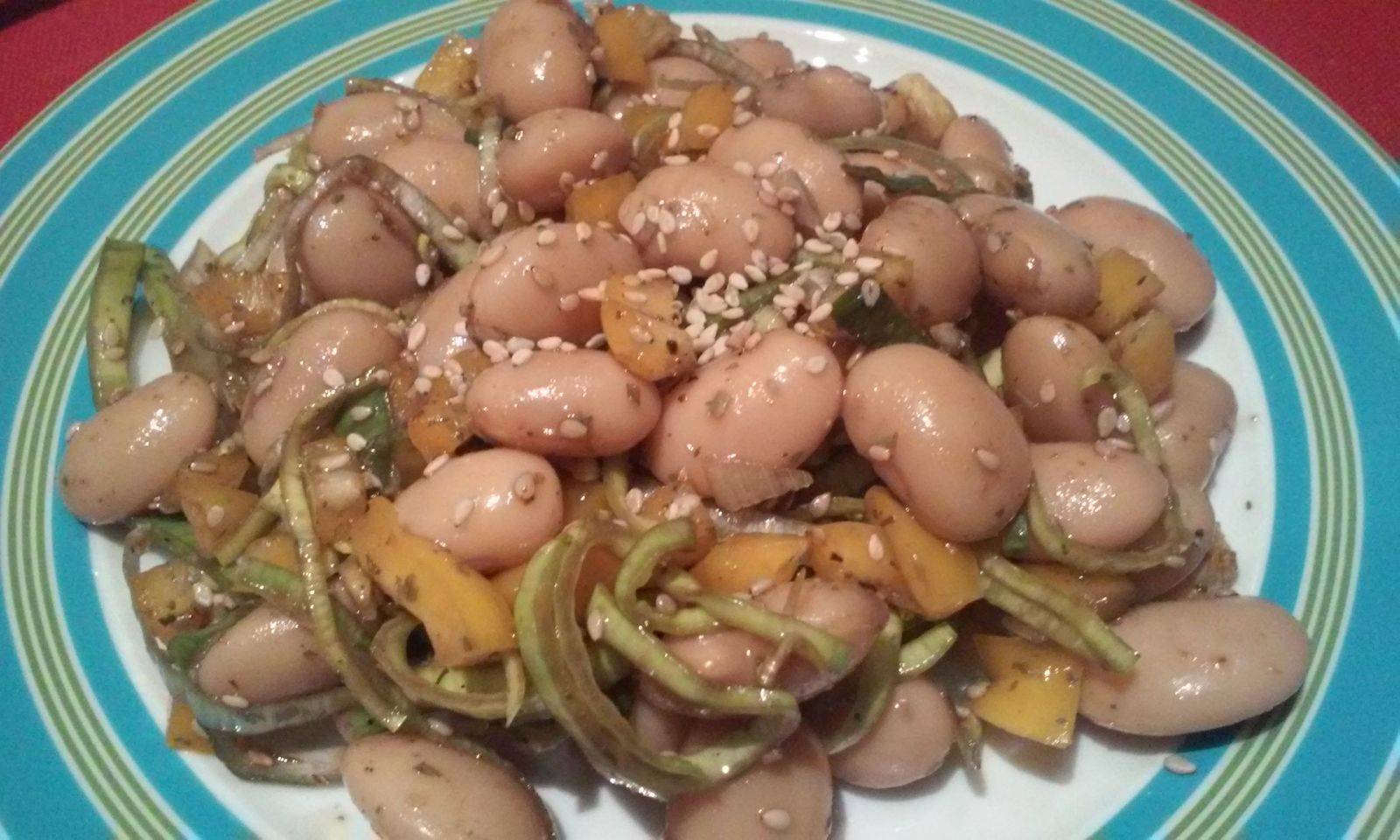 Lauch-Riesenbohnensalat mit Sesam