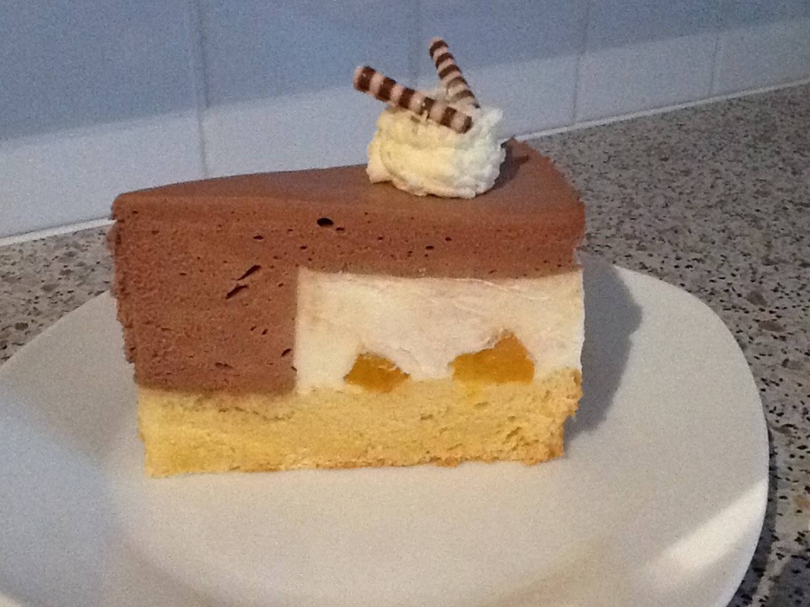 Pfirsichtorte mit Loch Rezept - ichkoche.de Pfirsichtorte mit Loch Rezept - ichkoche.de