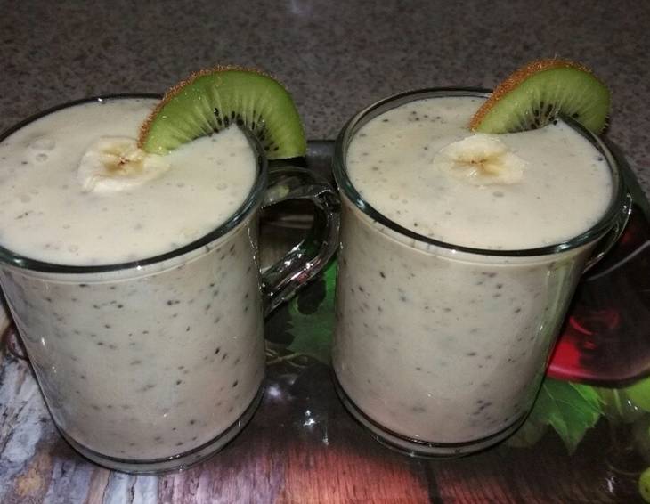 Bananen-Kiwi Shake mit Chiasamen