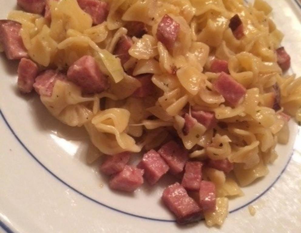 Überbackene Wurstfleckerl Überbackene Wurstfleckerl