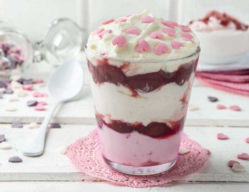 Topfen-Kirschen-Schichtdessert Topfen-Kirschen-Schichtdessert