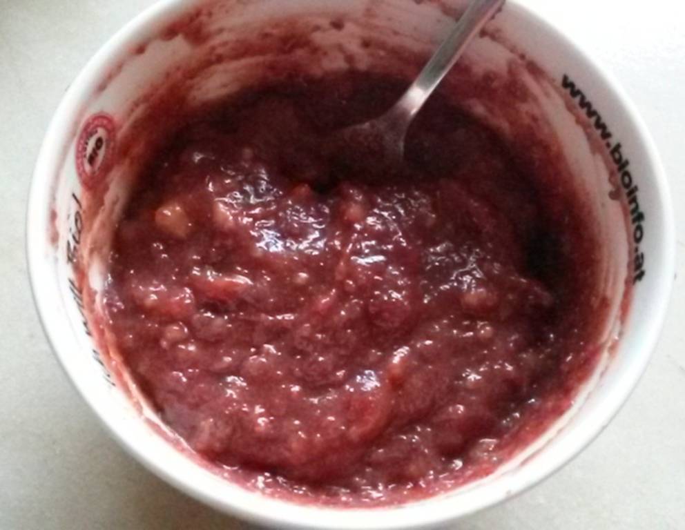 Dirndl-Marzipanfülle Dirndl-Marzipanfülle