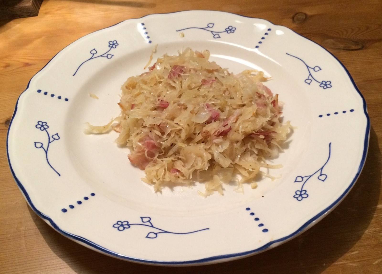 Sauerkraut mit Speck Rezept - ichkoche.de