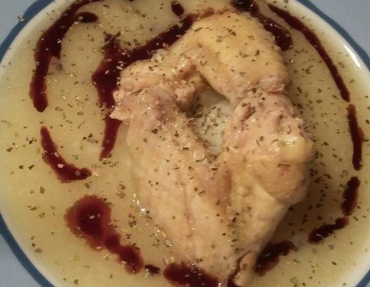 Hühner-Karfiolsuppe Hühner-Karfiolsuppe