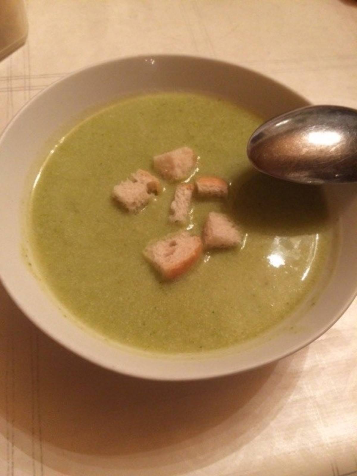 Brokkolicremesuppe Rezept - ichkoche.de