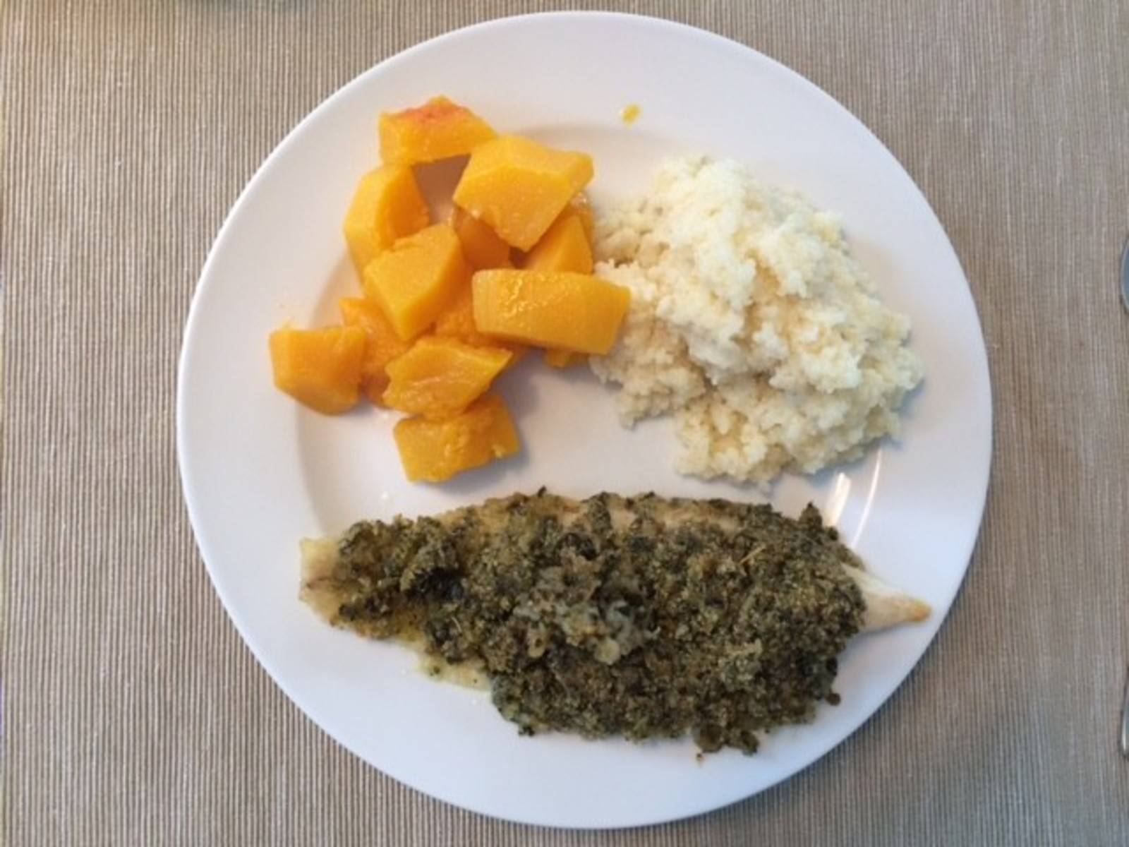 Zander mit Oliven-Kräuterkruste Rezept - ichkoche.de Zander mit Oliven-Kräuterkruste Rezept - ichkoche.de