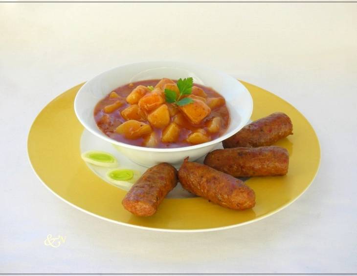 Kartoffelgulasch mit Cevapcici