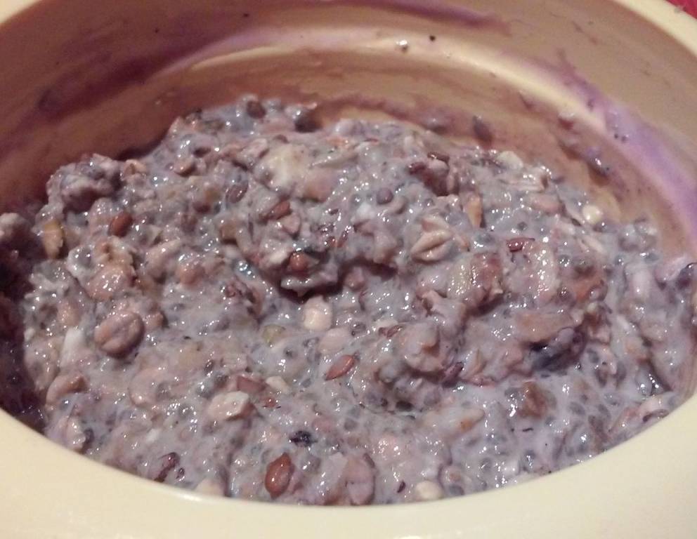 Overnight Oats mit Apfel, Banane und getrockneten Cranberries Overnight Oats mit Apfel, Banane und getrockneten Cranberries